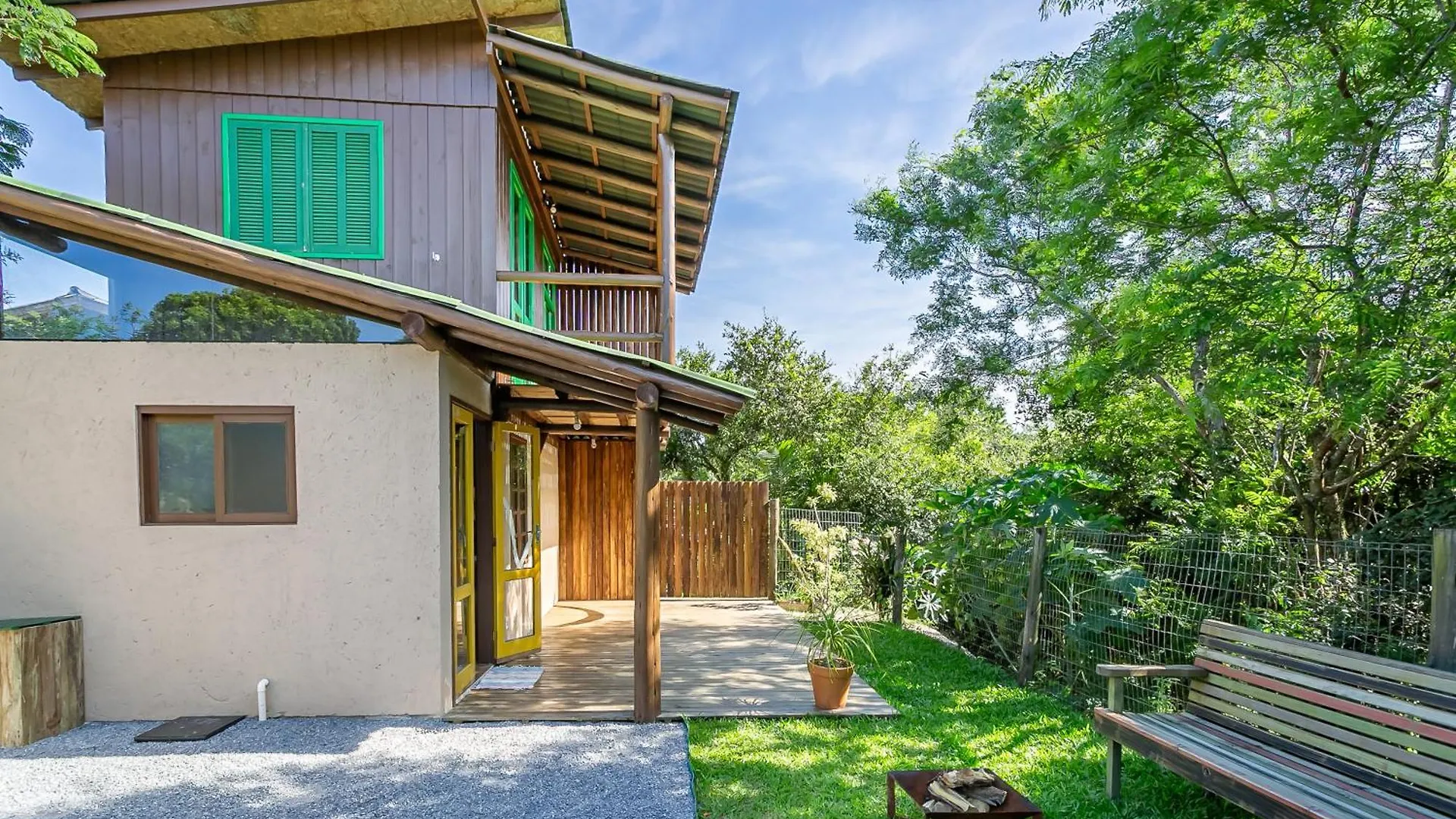 Semesterbostad Sua Casa Na Guarda Com Jardim Privado Villa Guarda do Embaú